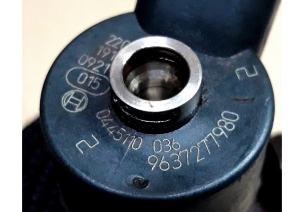 Форсунка дизельна Peugeot, 406, 607, 807, Citroen, C5, C8, 2.2 HDi, 0445110036, 9637277980 *